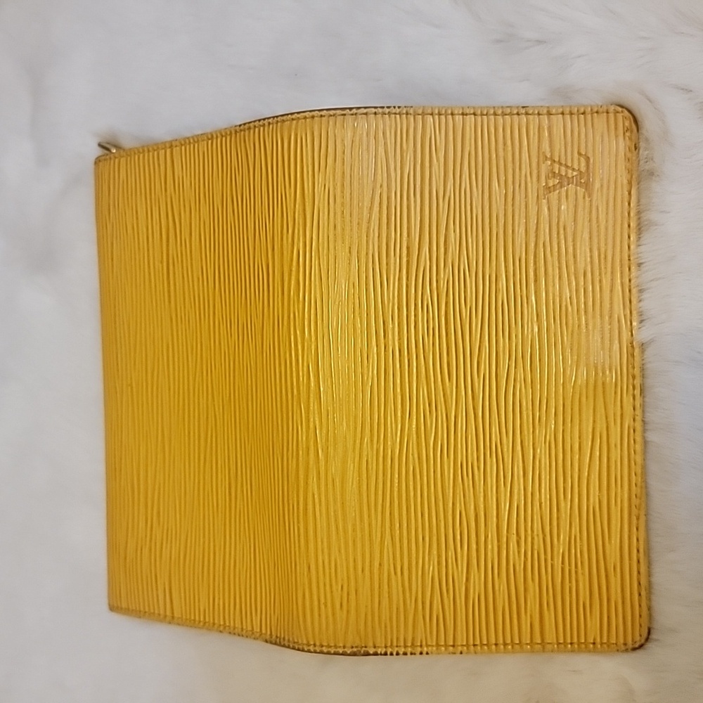 Louis Vuitton Mustard Yellow EPI Half Wallet - Picture 6 of 8